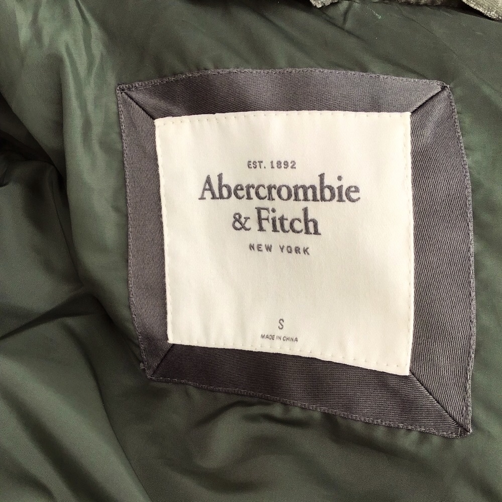 ABERCROMBIE & FITCH WIND RESISTANT VELVET PUFFER COAT - LIKE NEW-S,XS - Picture 9 of 11